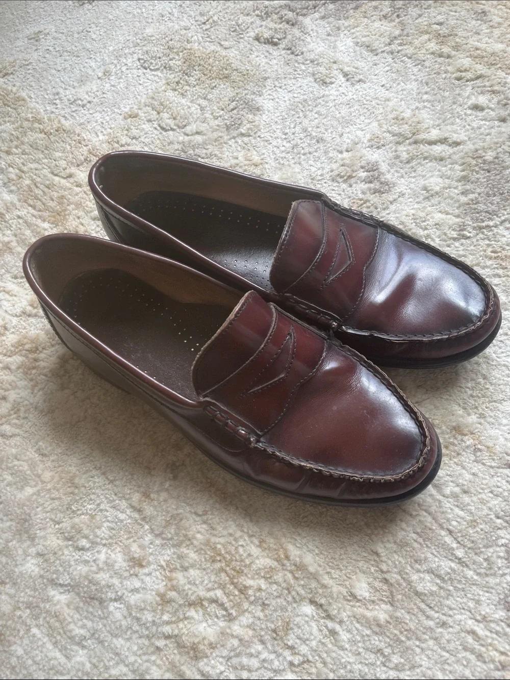 G. H. Bass Penny Loafers Oxblood Burgundy Leather Classics Size 8.5